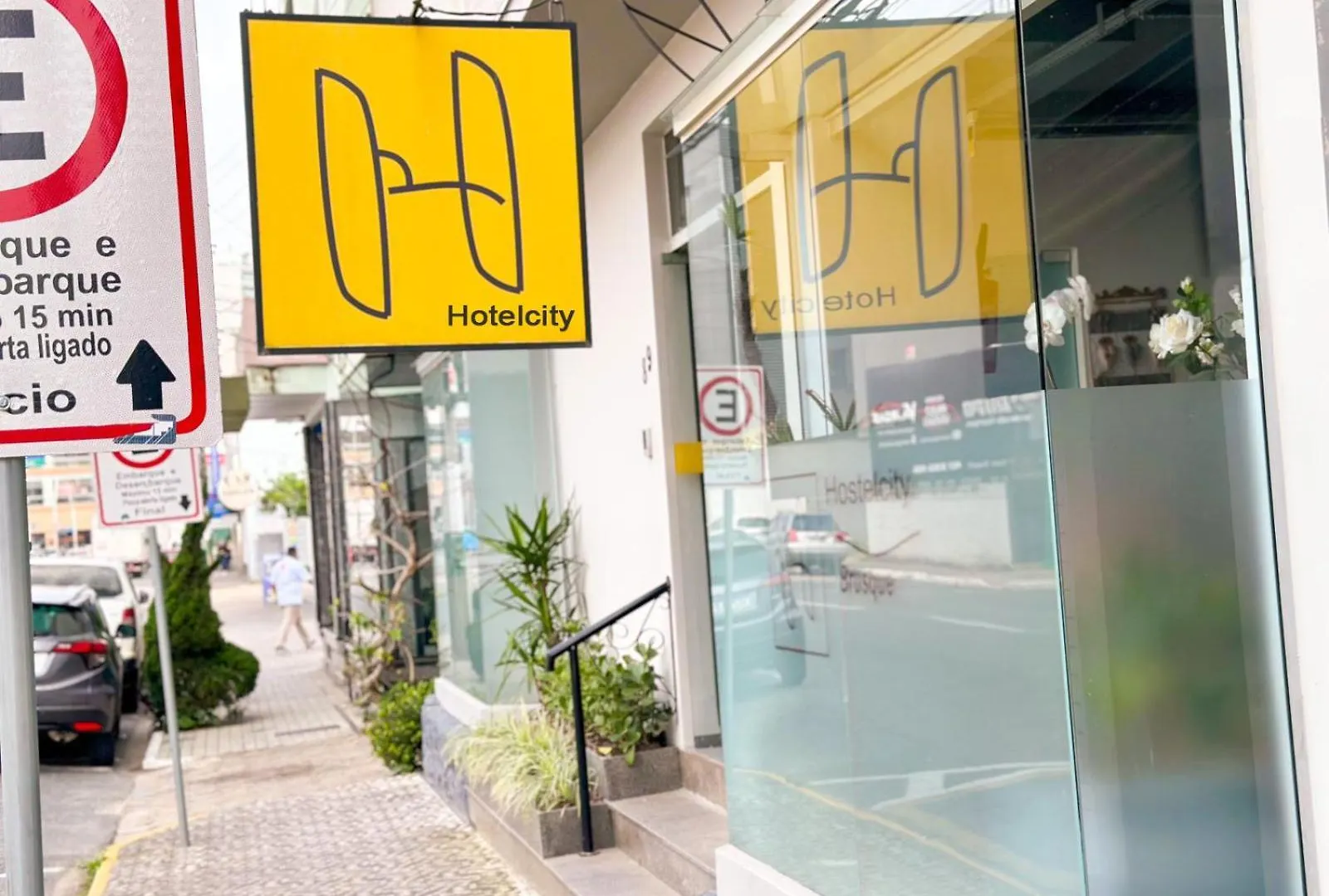 Hotelcityの連絡先